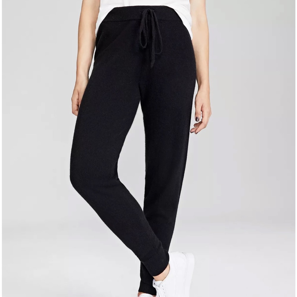 NWT Barneys New York black cashmere joggers